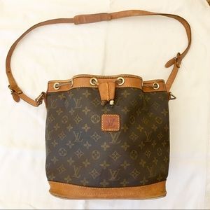 Vintage Louis Vuitton bucket bag post 1